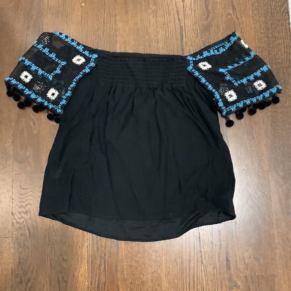 Ladies Ramy Brook off the shoulder top - Picture 4 of 7